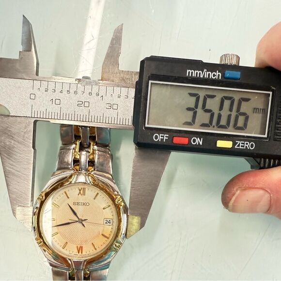 Seiko Quartz 7N42-6C10 Two-Tone Watch Gold Silver Japan EUC 6¾” Wrist - Picture 3 of 9